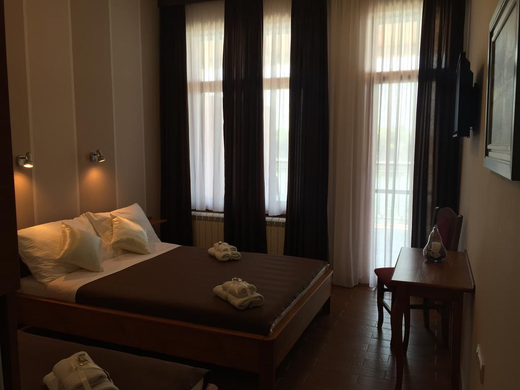 B&B Posejdon Sremska Mitrovica Oda fotoğraf