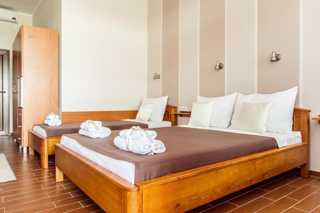 B&B Posejdon Sremska Mitrovica Dış mekan fotoğraf