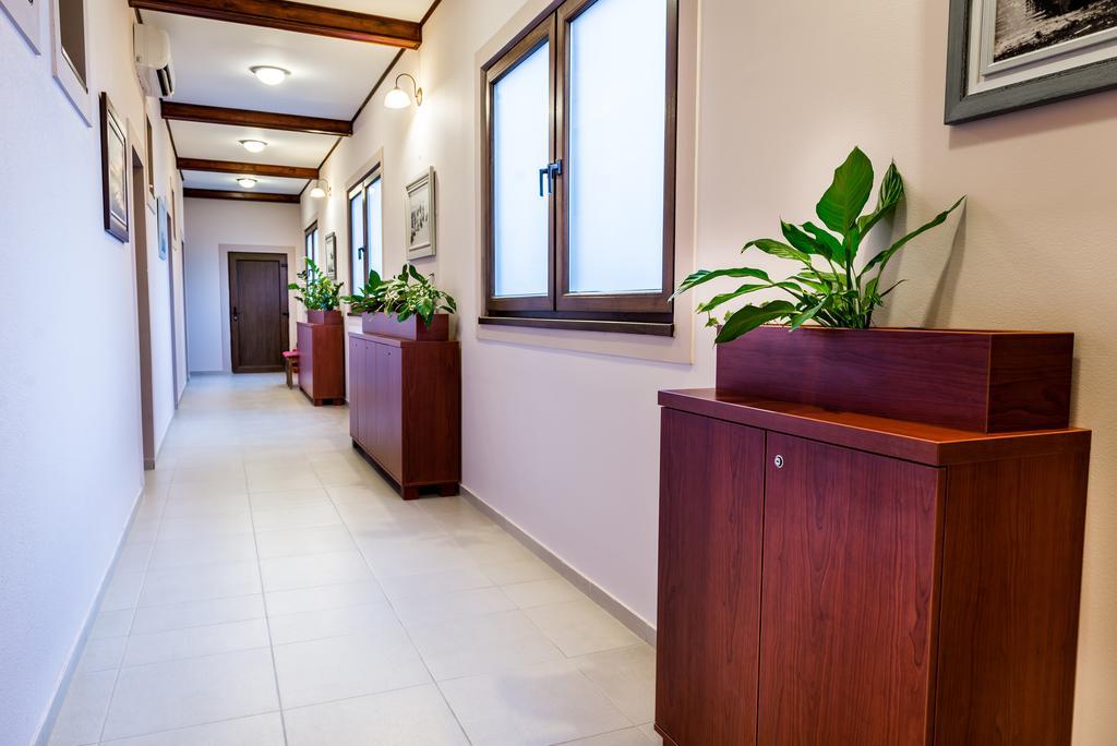 B&B Posejdon Sremska Mitrovica Dış mekan fotoğraf
