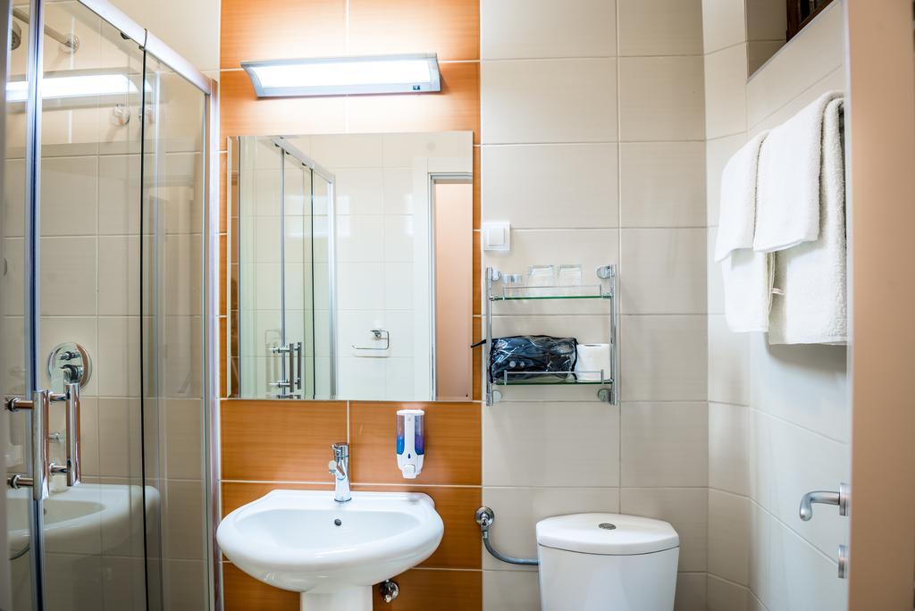 B&B Posejdon Sremska Mitrovica Oda fotoğraf