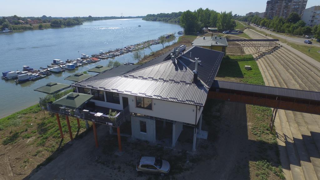 B&B Posejdon Sremska Mitrovica Dış mekan fotoğraf